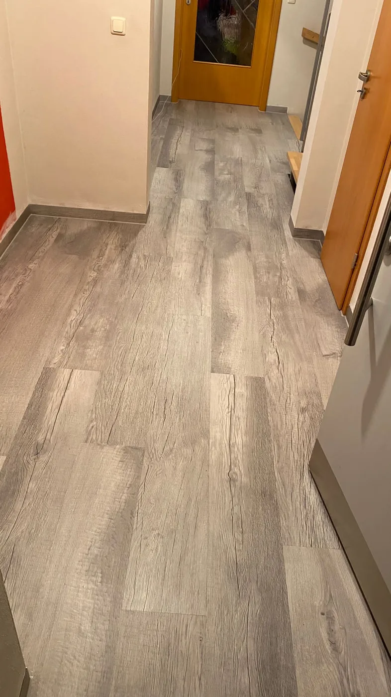 Vinyl Bodenverlegung – Foto 2 – LanciuBau